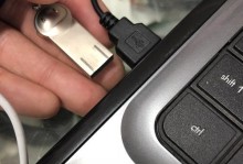 32寸电脑装系统教程（简单步骤让你轻松装系统｜32寸电脑装系统教程详解）